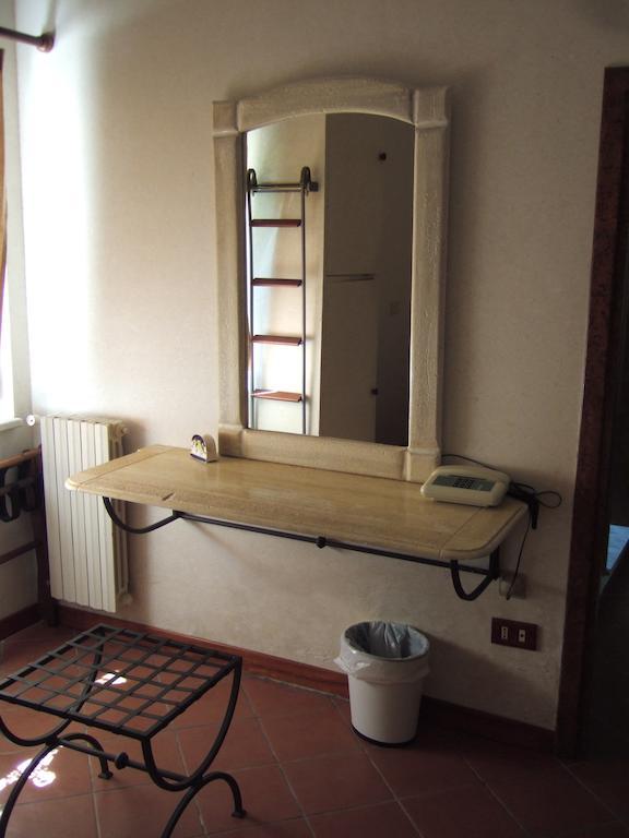 Eremo Hotel Casa Del Sorriso Erice Δωμάτιο φωτογραφία